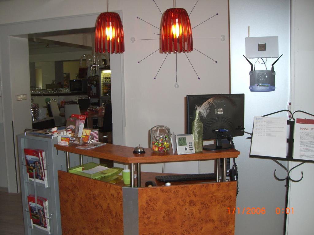 וילינגן Hotel Garni Elegant מראה חיצוני תמונה