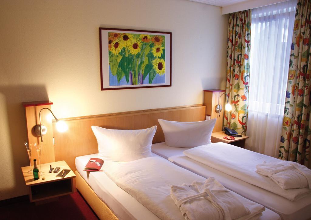 וילינגן Hotel Garni Elegant חדר תמונה