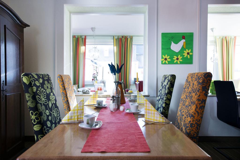 וילינגן Hotel Garni Elegant מראה חיצוני תמונה